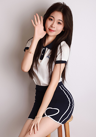 Gorgeous profiles pictures: Asian member Qianqian