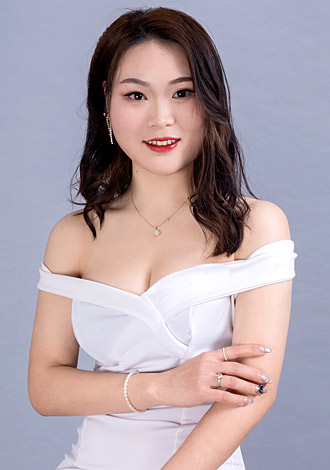 Date the member of your dreams: Asian member Qingqing from Beijing