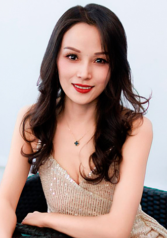 Most gorgeous profiles: caring Asian profile Xia from Hefei